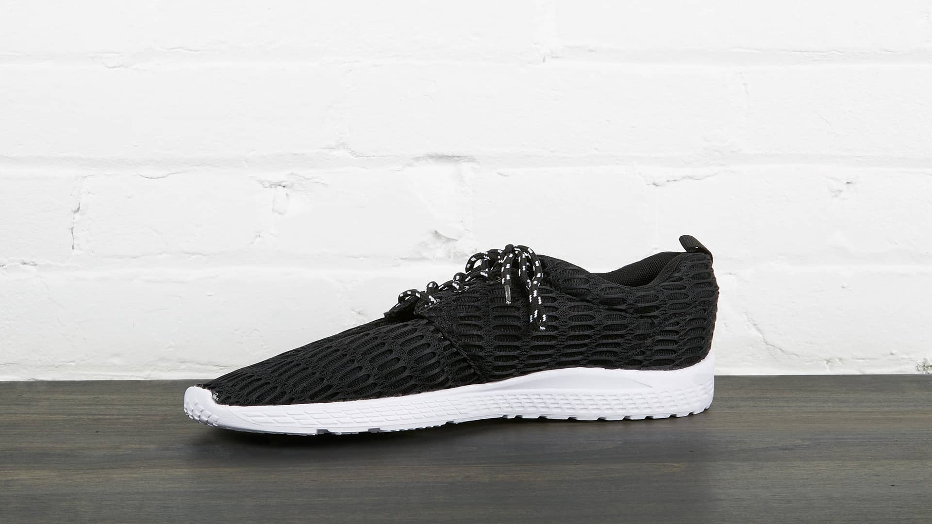 blackandwhiterunningshoe Freedom Influencer