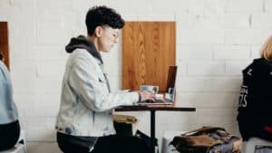 how to get a writing job